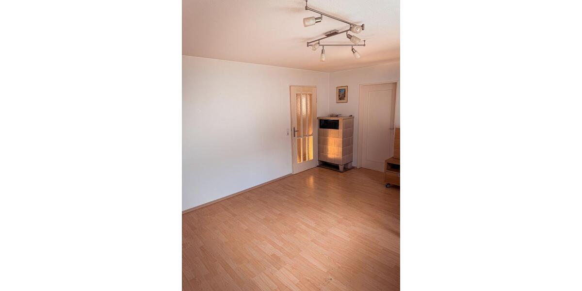 Etagenwohnung Bad Urach - 3 Zimmer, 64 m&sup2;, 179.000&euro; | Angebot:25343980