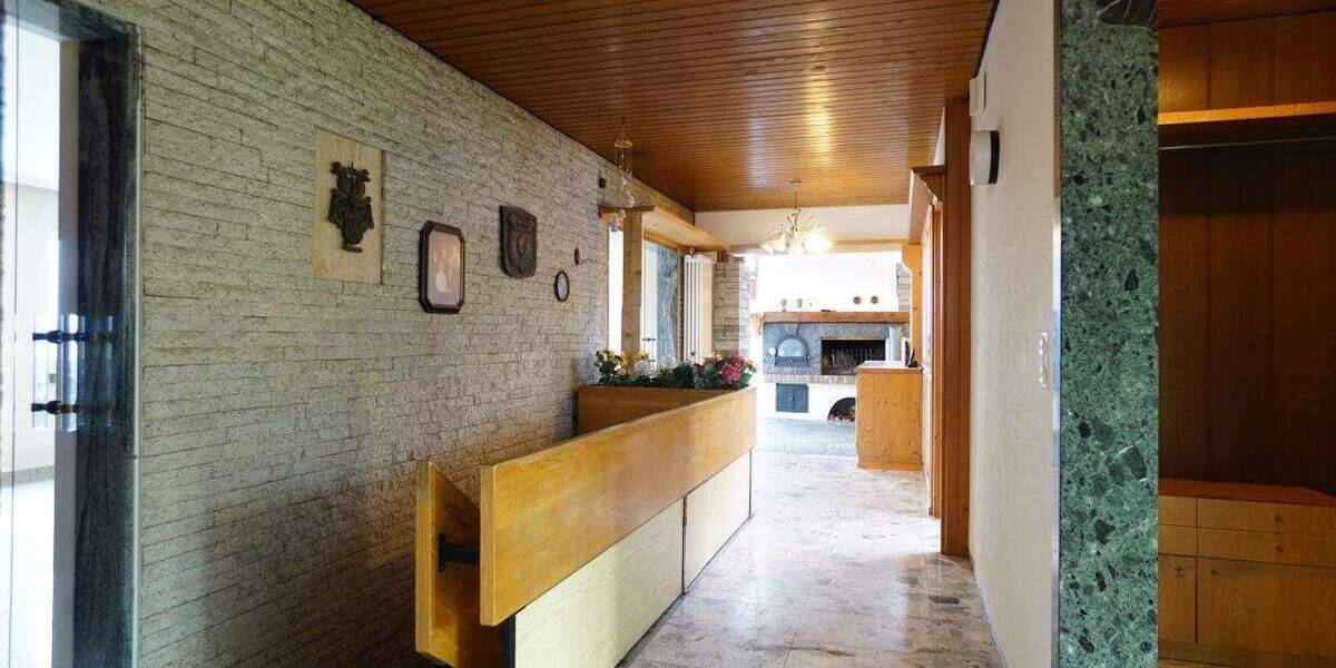 Einfamilienhaus Pliezhausen - 7 Zimmer, 196 m&sup2;, 690.000&euro; | Angebot:25697066