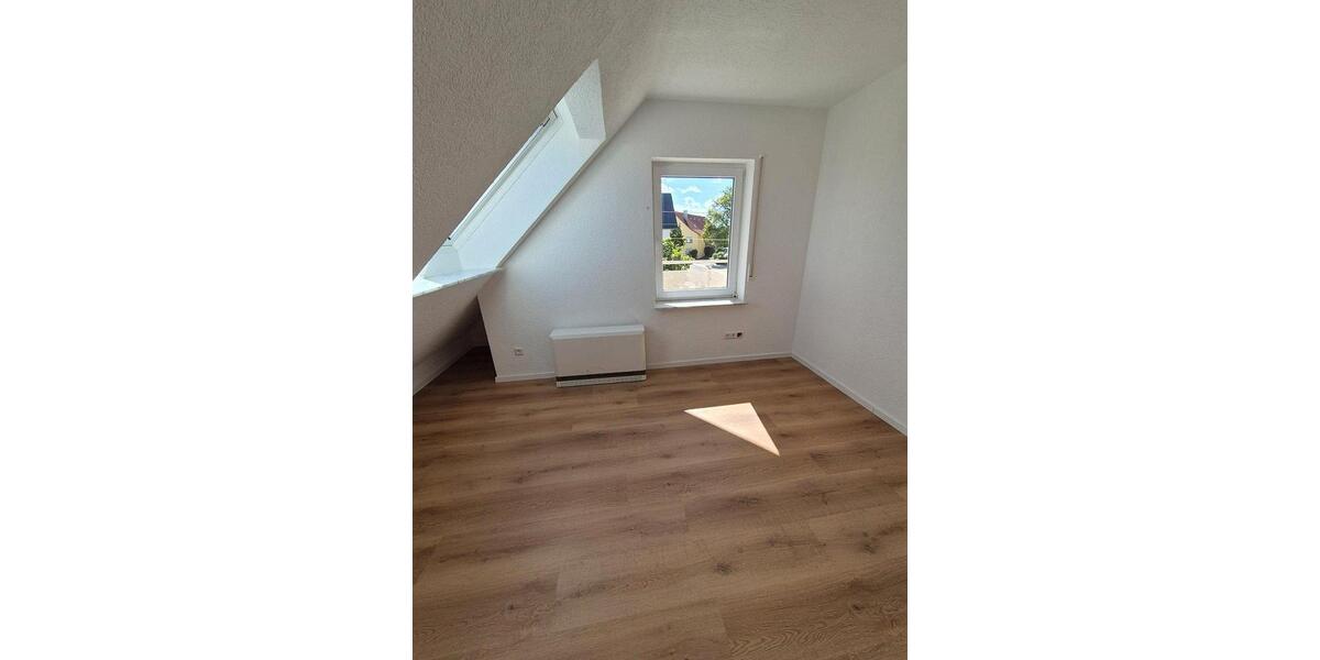 Dachgeschoßwohnung Trochtelfingen - 5 Zimmer, 85 m&sup2;, 900&euro; | Angebot:27601277