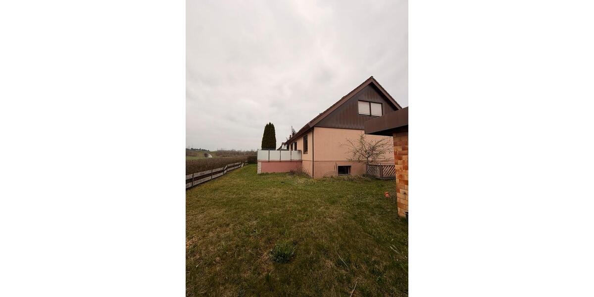 Einfamilienhaus Hohenstein - 5 Zimmer, 139 m&sup2;, 1.500&euro; | Angebot:26637819