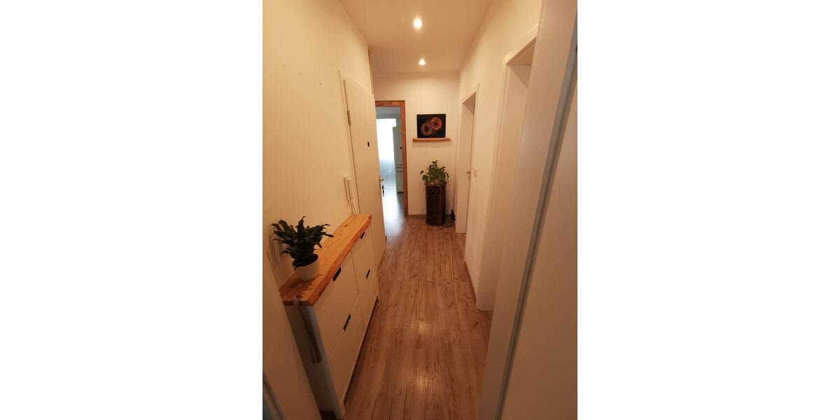 Mehrfamilienhaus, Wohnhaus Reutlingen Orschel-Hagen - 10 Zimmer, 181 m&sup2;, 749.000&euro; | Angebot:26713888