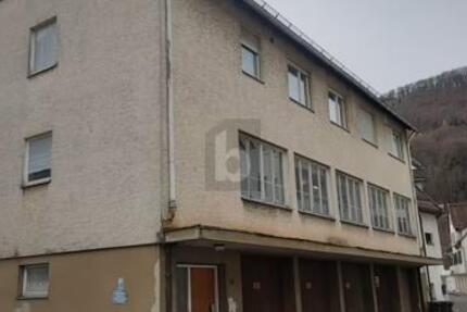 IDEALE KOMBINATION AUS ARBEIT & LEBEN - Haus Bad Urach | Angebot:26988198