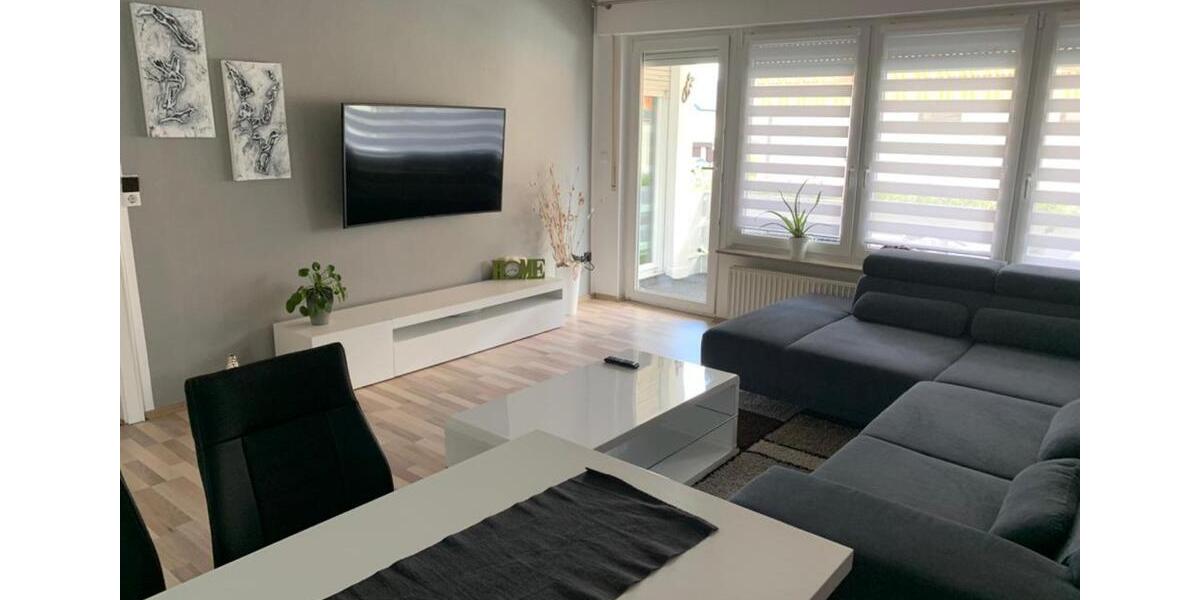 Etagenwohnung Reutlingen Altenburg - 4 Zimmer, 100 m&sup2;, 1.200&euro; | Angebot:25713650
