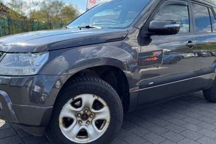 Suzuki Grand Vitara 187.000 km 5.950 &euro; Tübingen 72072