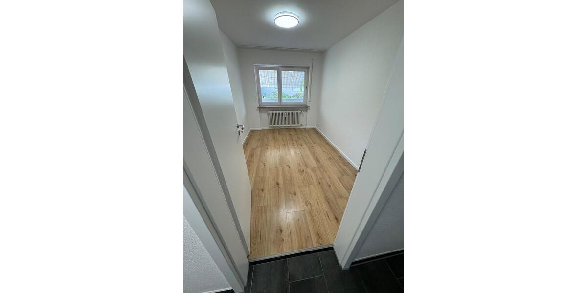 Erdgeschoßwohnung Ehningen - 4.5 Zimmer, 92 m&sup2;, 1.250&euro; | Angebot:27619211