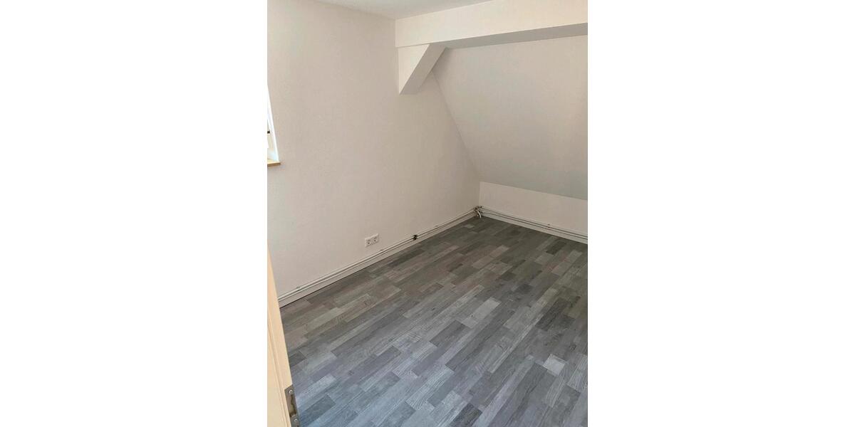 Etagenwohnung Rottenburg am Neckar - 4 Zimmer, 60 m&sup2;, 700&euro; | Angebot:25942981
