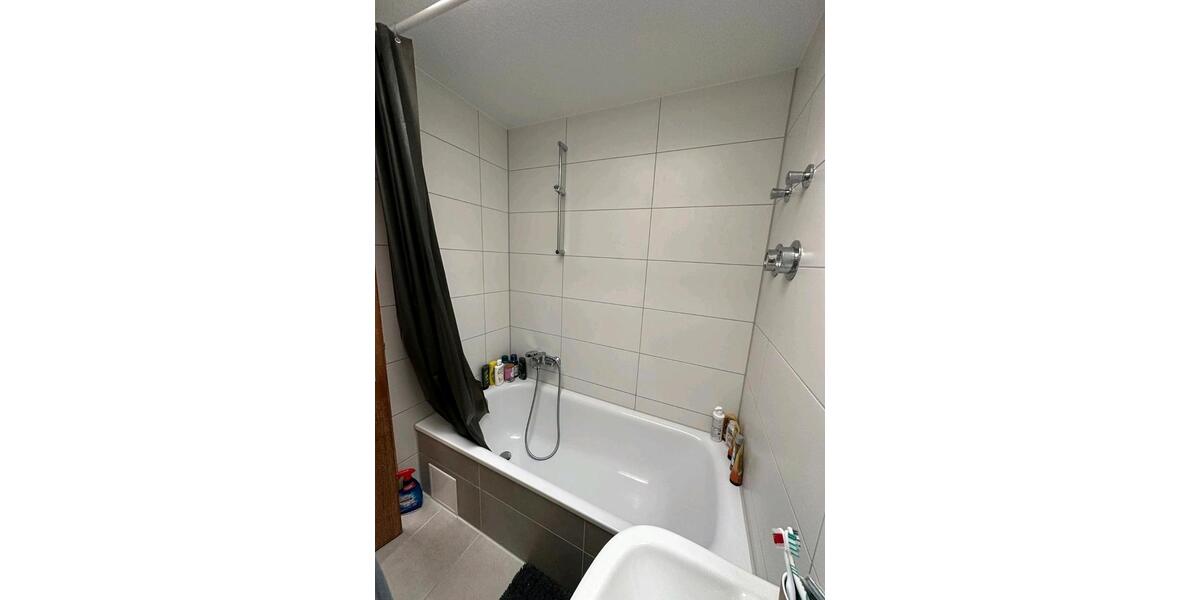 Dachgeschoßwohnung Wernau (Neckar) - 3 Zimmer, 75 m&sup2;, 250.000&euro; | Angebot:23712418