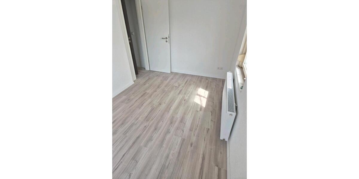 Etagenwohnung Reutlingen - 3 Zimmer, 80 m&sup2;, 1.300&euro; | Angebot:26689040