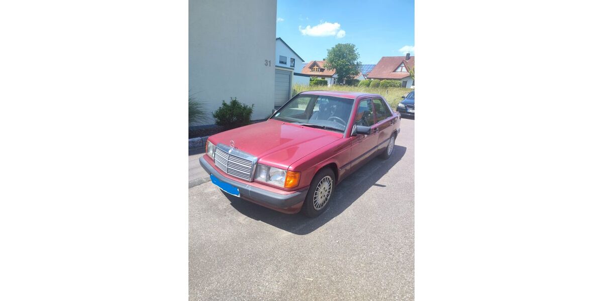Mercedes-Benz 190 453.000 km 2.400 &euro; Dettenhausen 72135
