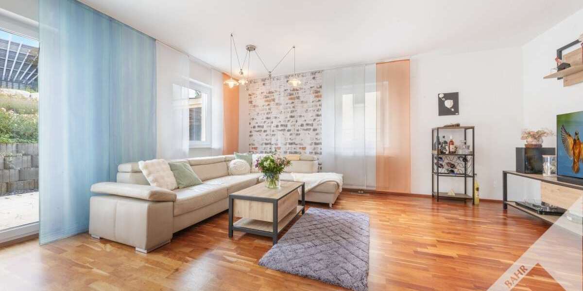 Einfamilienhaus Pfullingen - 7.5 Zimmer, 178 m&sup2;, 849.000&euro; | Angebot:27549599