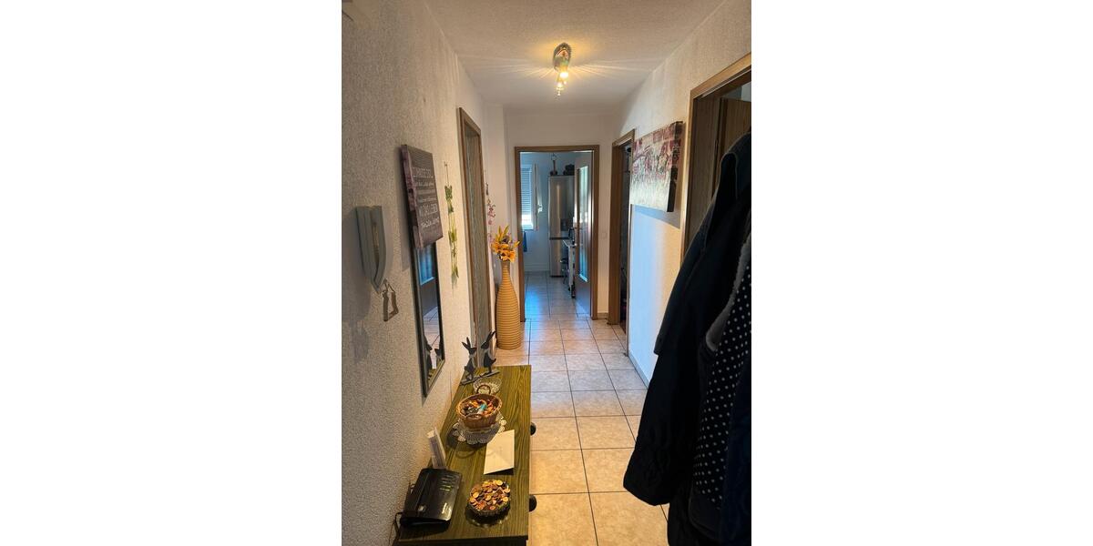 Dachgeschoßwohnung Altbach - 2 Zimmer, 68 m&sup2;, 750&euro; | Angebot:24876922