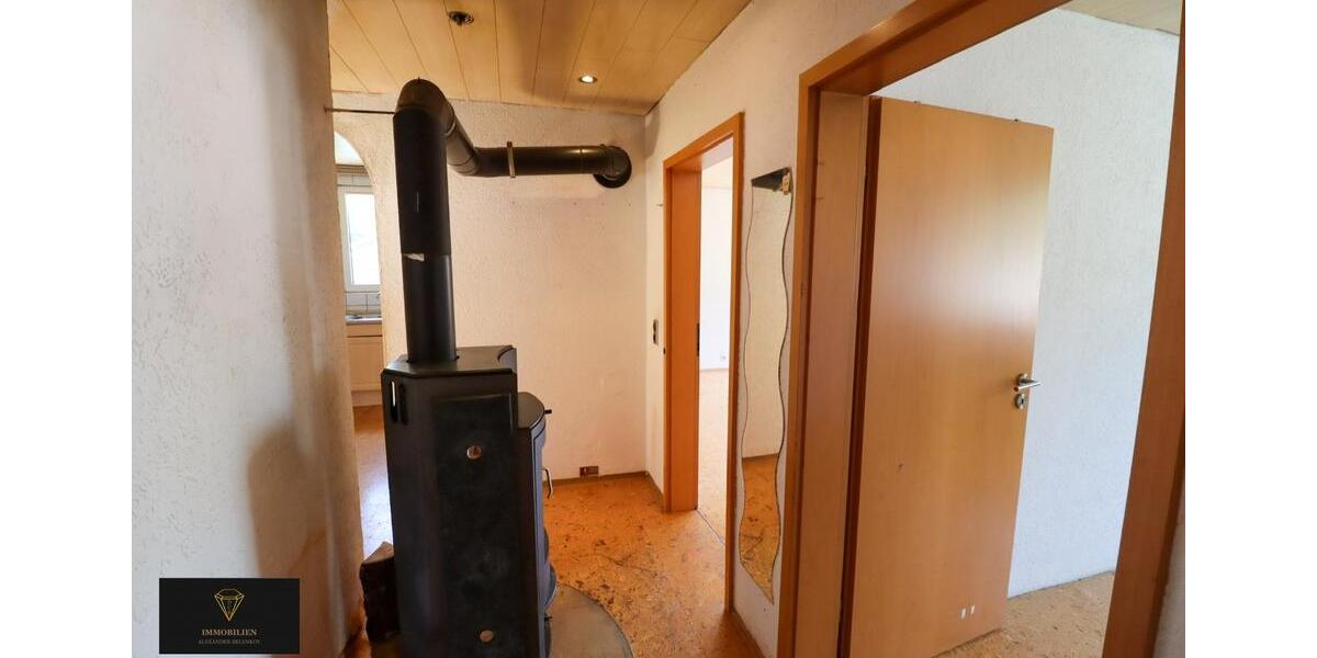 Dachgeschoßwohnung Lichtenstein - 4 Zimmer, 112 m&sup2;, 115.000&euro; | Angebot:26757850