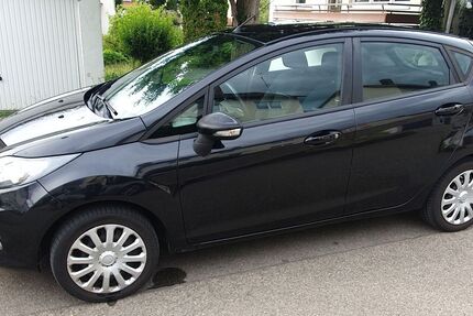 Ford Fiesta 90.900 km 4.700 &euro; Pfullingen 72793