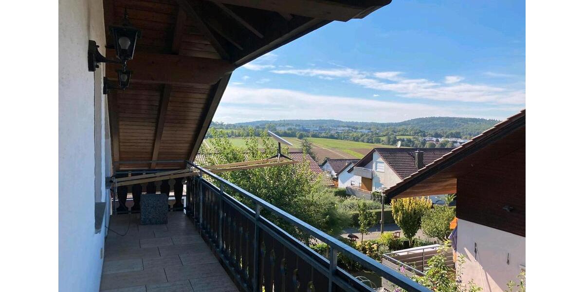 Dachgeschoßwohnung Reutlingen Altenburg - 3 Zimmer, 68 m&sup2;, 800&euro; | Angebot:26550324
