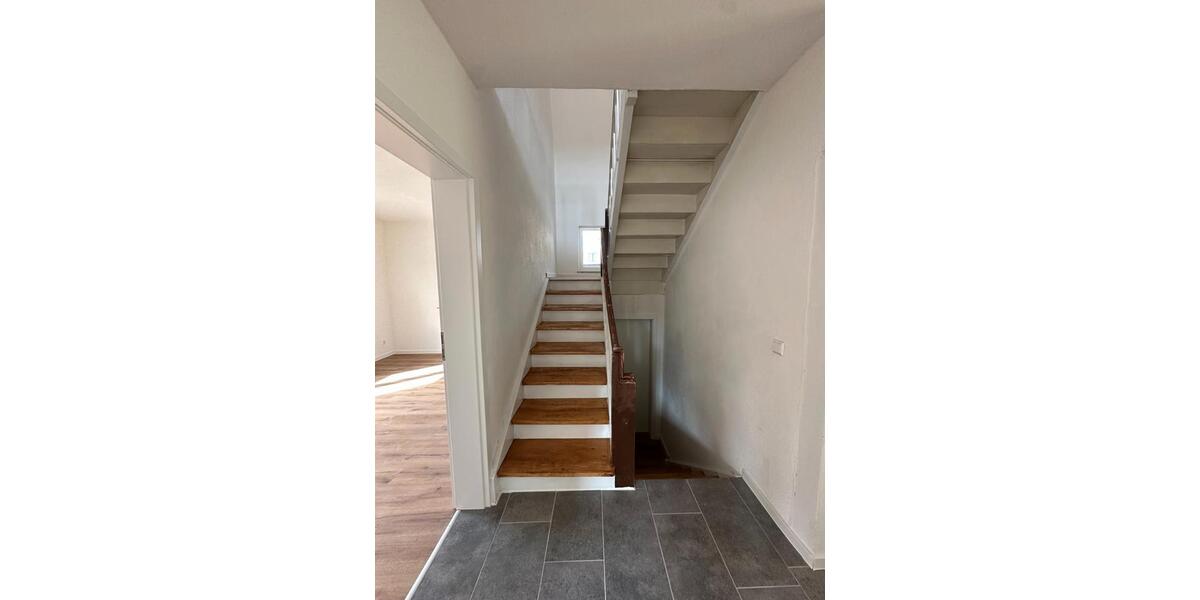 Einfamilienhaus Burladingen - 6 Zimmer, 120 m&sup2;, 1.200&euro; | Angebot:26526991