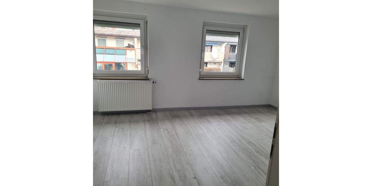 Reihenmittelhaus Pfullingen - 4 Zimmer, 90 m&sup2;, 385.000&euro; | Angebot:25718851
