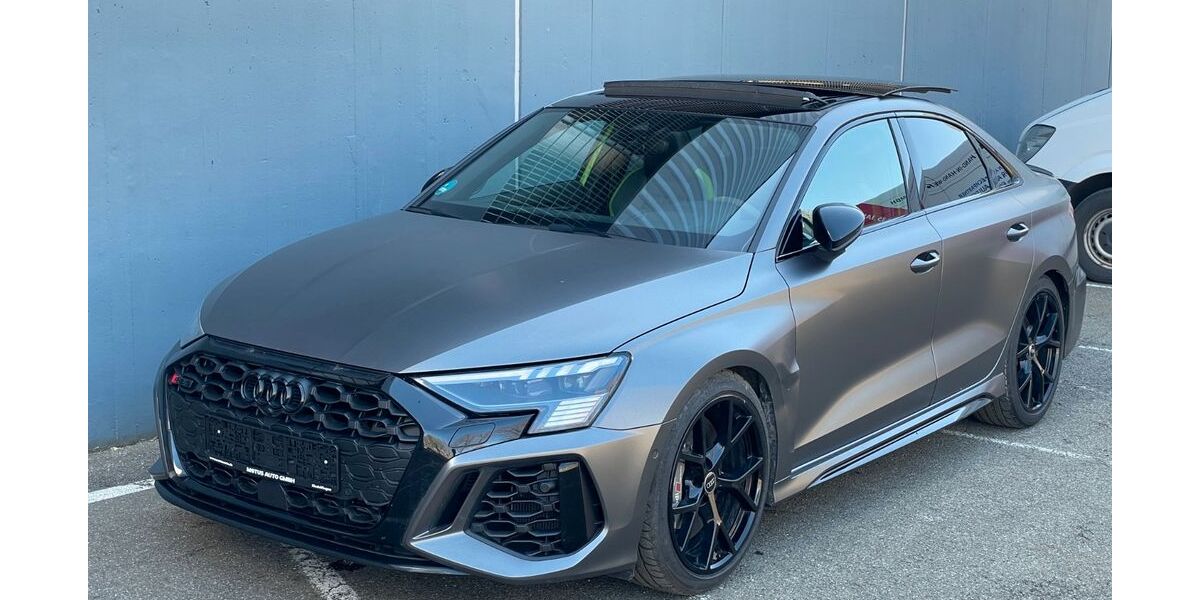 Audi RS3 109.000 km 41.890 &euro; Sindelfingen 71065