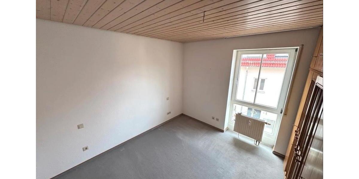 Etagenwohnung Nürtingen - 3.5 Zimmer, 72 m&sup2;, 900&euro; | Angebot:26681920