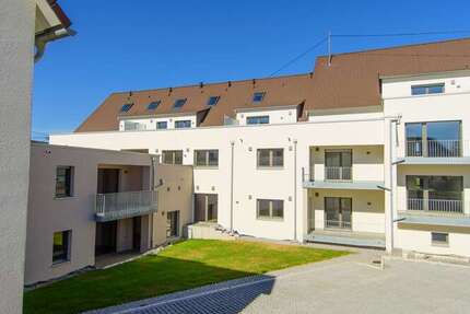 Wohnung Reutlingen-Mittelstadt Mittelstadt - 2 Zimmer, 91 m&sup2;, 1.274&euro; | Angebot:24549967