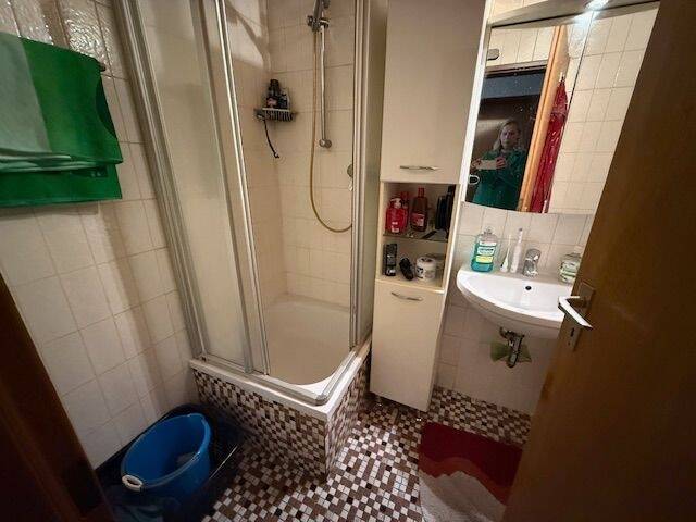 Einfamilienhaus Frickenhausen - 7 Zimmer, 210 m&sup2;, 649.000&euro; | Angebot:25696025