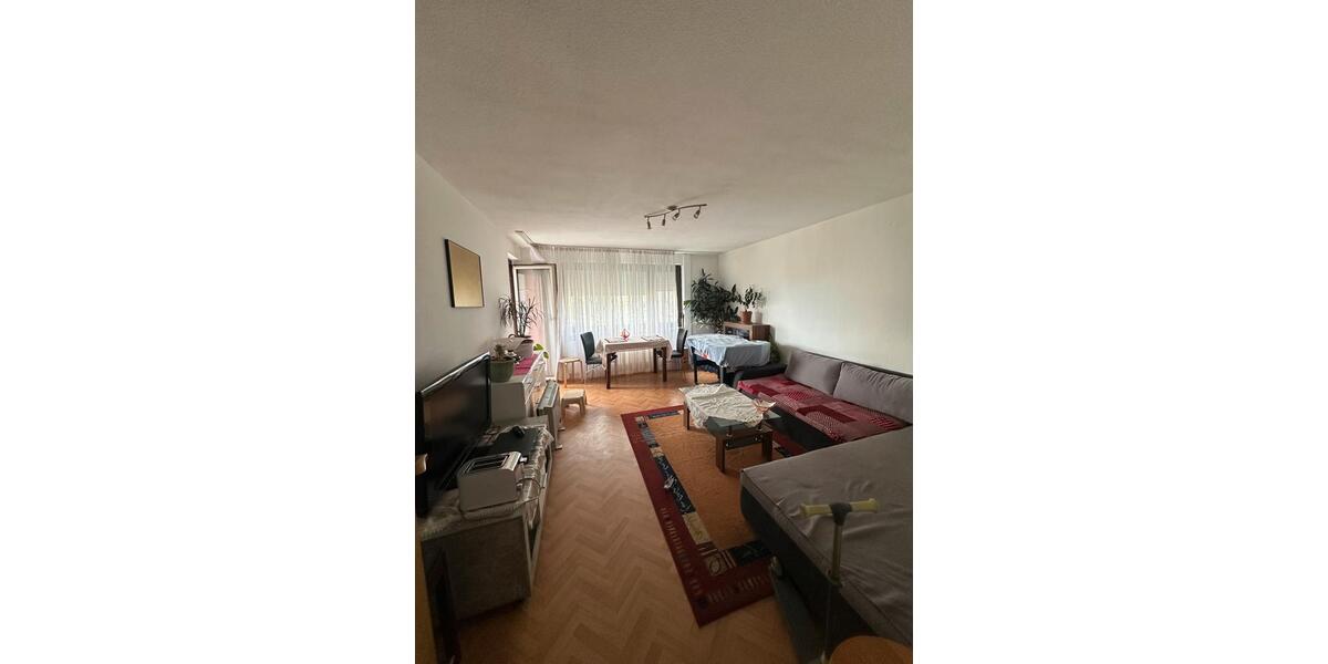 Etagenwohnung Metzingen - 2 Zimmer, 13 m&sup2;, 300&euro; | Angebot:26039066