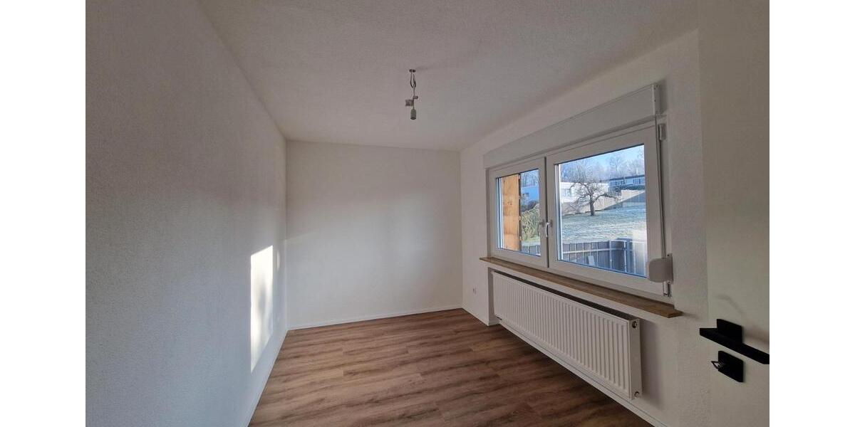 Dachgeschoßwohnung Reutlingen Altenburg - 2 Zimmer, 87 m&sup2;, 1.000&euro; | Angebot:26547341