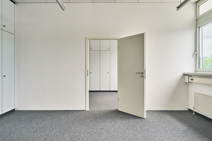 Gewerbeobjekt Frickenhausen - 5&euro; | Angebot:23811106