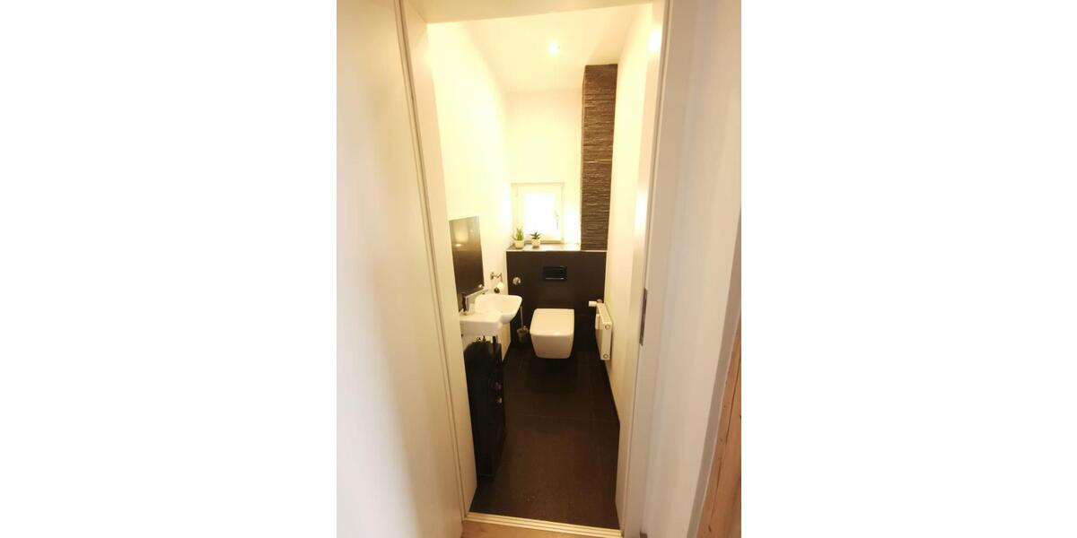 Mehrfamilienhaus, Wohnhaus Reutlingen Orschel-Hagen - 10 Zimmer, 181 m&sup2;, 750.000&euro; | Angebot:25363658