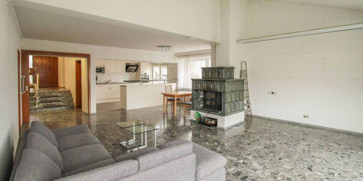 Einfamilienhaus Pfullingen - 7 Zimmer, 229 m&sup2;, 649.000&euro; | Angebot:26037218