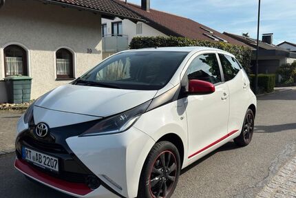 Toyota Aygo (X) 89.917 km 7.800 &euro; Pfullingen 72793