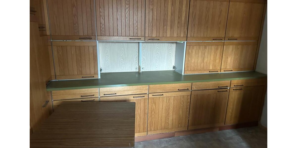 Etagenwohnung Burladingen - 5 Zimmer, 140 m&sup2;, 1.000&euro; | Angebot:25233026