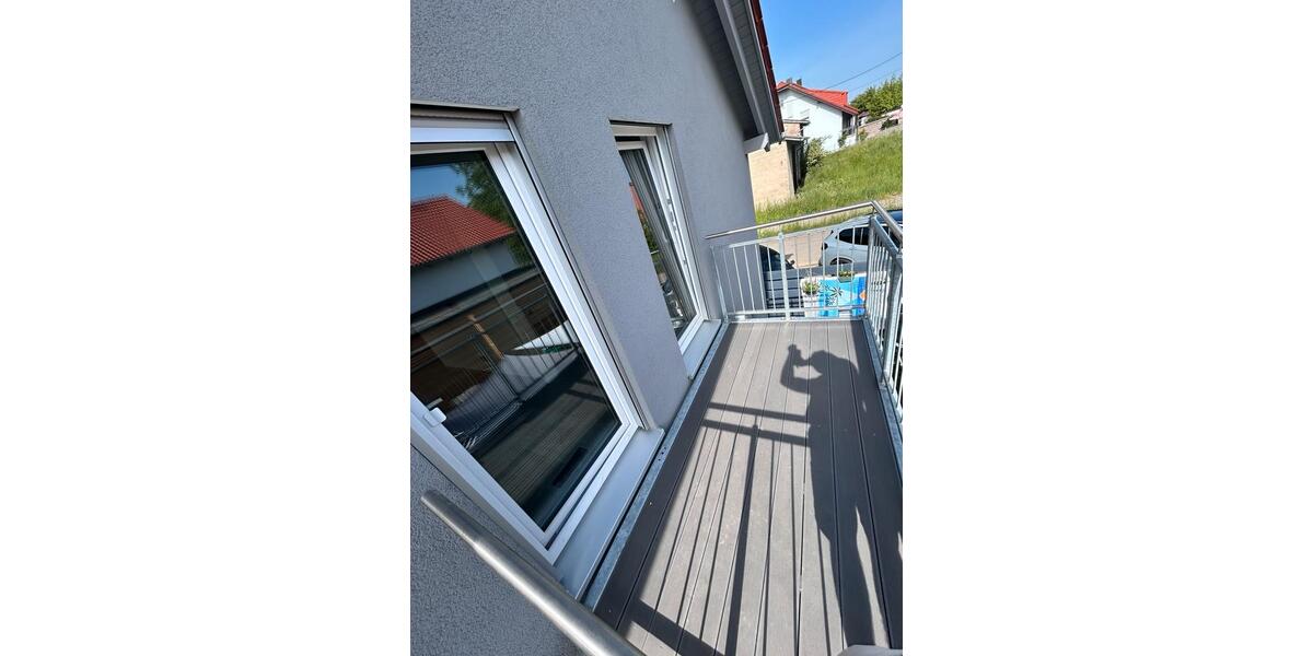 Dachgeschoßwohnung Rottenburg am Neckar - 4 Zimmer, 100 m&sup2;, 1.200&euro; | Angebot:26626032