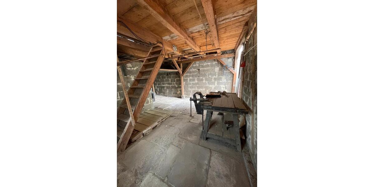 Einfamilienhaus Esslingen am Neckar Brühl - 5 Zimmer, 140 m&sup2;, 1.980&euro; | Angebot:26537724