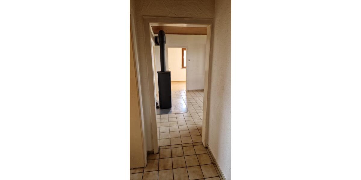 Etagenwohnung Burladingen - 3 Zimmer, 85 m&sup2;, 550&euro; | Angebot:25959867