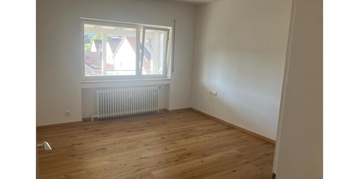 Etagenwohnung Gomaringen - 3.5 Zimmer, 94 m&sup2;, 1.280&euro; | Angebot:26690170