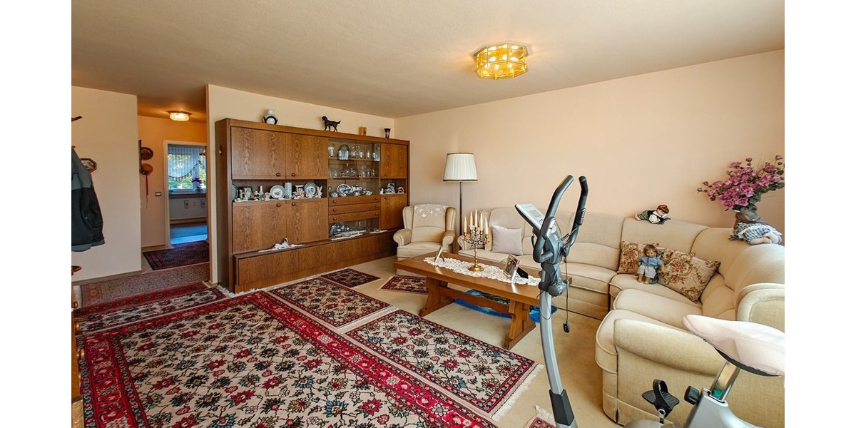 3-Zimmer Wohnung mit Tiefgaragenstellplatz und Balkon - 3- Reutlingen Baden-Württemberg | Angebot:24795926