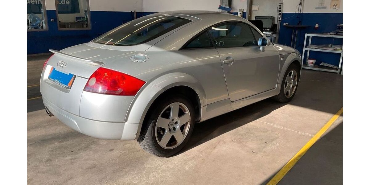Audi TT 260.000 km 3.490 &euro; Deizisau bei Stuttgart 73779