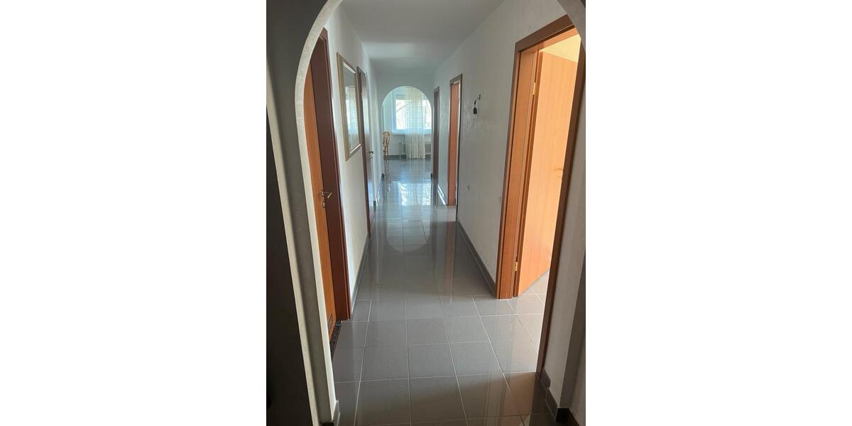 Etagenwohnung Pfullingen - 4 Zimmer, 100 m&sup2;, 329.000&euro; | Angebot:25922379