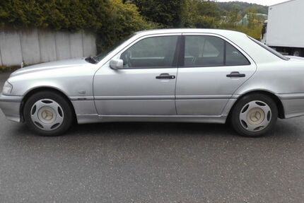 Mercedes-Benz C 240 190.210 km 2.299 &euro; Hechingen 72379