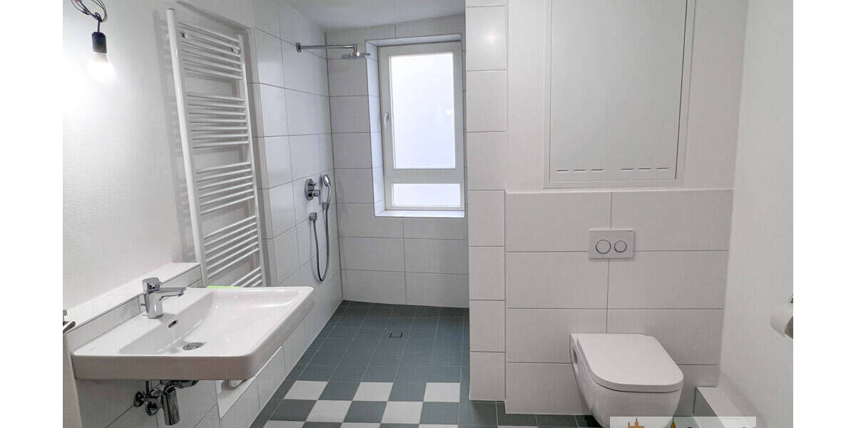 Etagenwohnung Esslingen Stadtmitte - 3 Zimmer, 80 m&sup2;, 980&euro; | Angebot:26038217