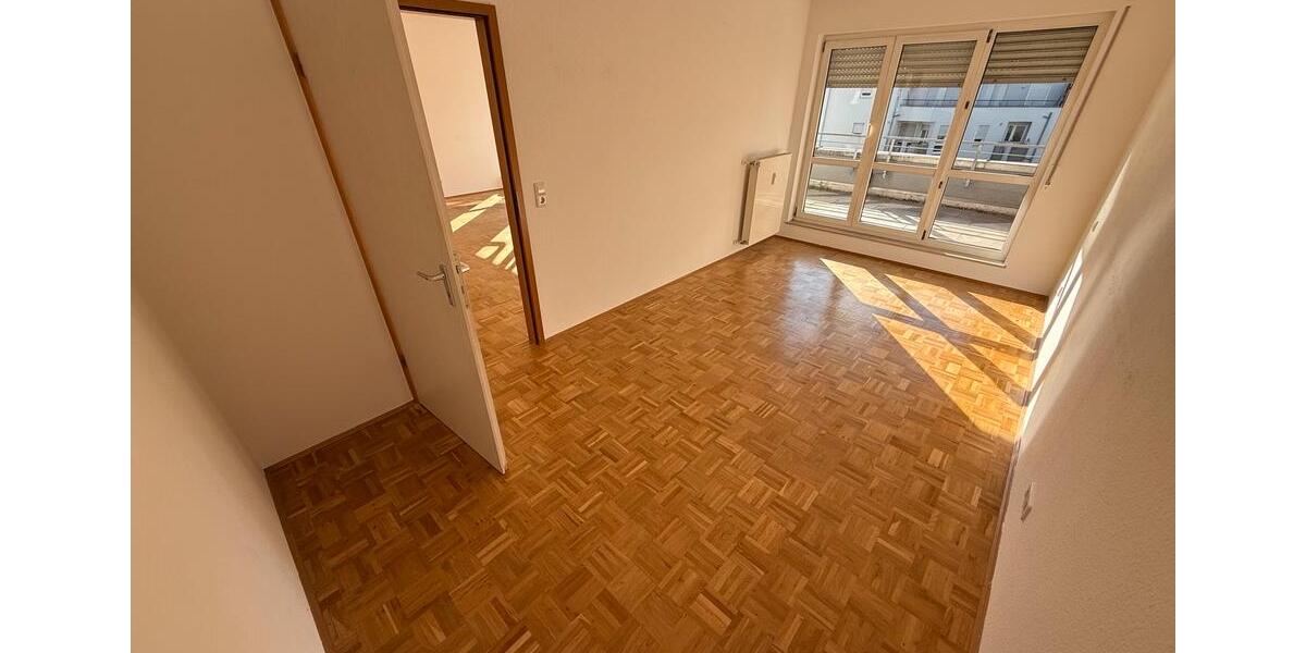 Etagenwohnung Esslingen am Neckar - 2 Zimmer, 65 m&sup2;, 1.000&euro; | Angebot:25944159