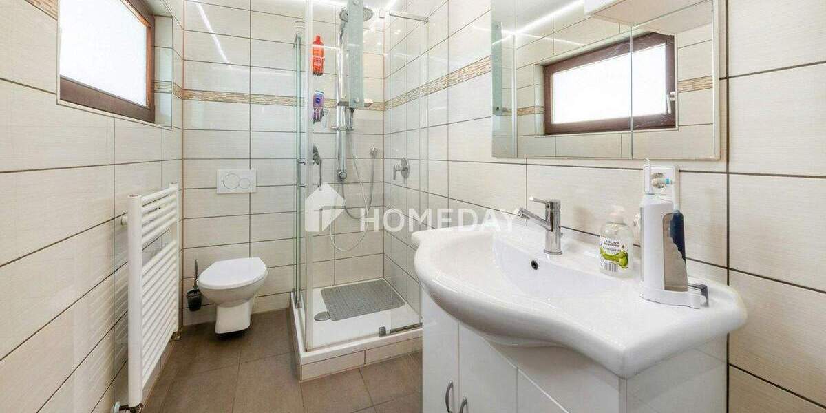 Doppelhaushälfte Dettingen an der Erms - 7 Zimmer, 265 m&sup2;, 565.000&euro; | Angebot:25677666