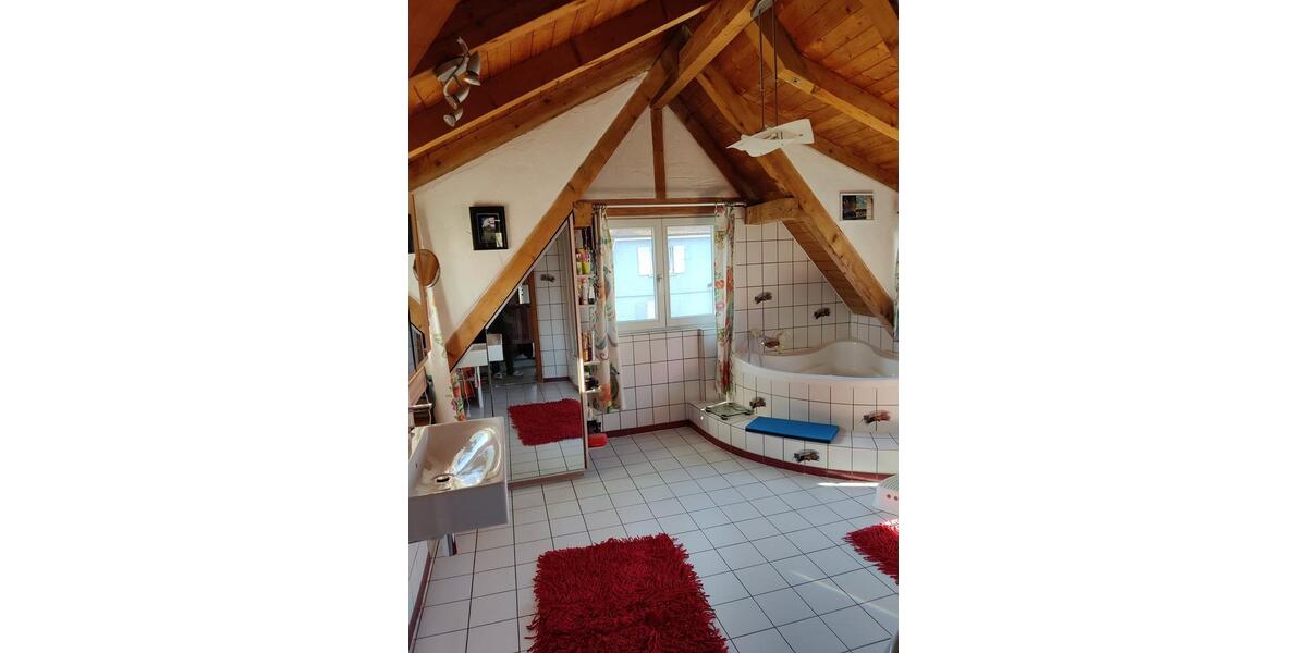 Maisonettenwohnung Tübingen Derendingen - 4 Zimmer, 160 m&sup2;, 2.500&euro; | Angebot:25407829