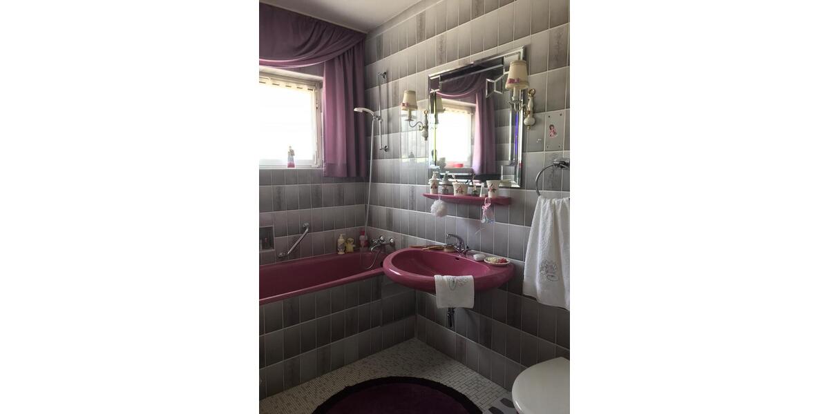 Einfamilienhaus Mössingen - 7 Zimmer, 160 m&sup2;, 489.000&euro; | Angebot:26961281