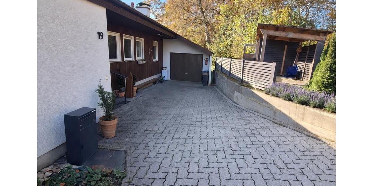 Einfamilienhaus Bad Urach - 7 Zimmer, 192 m&sup2;, 499.000&euro; | Angebot:26004830