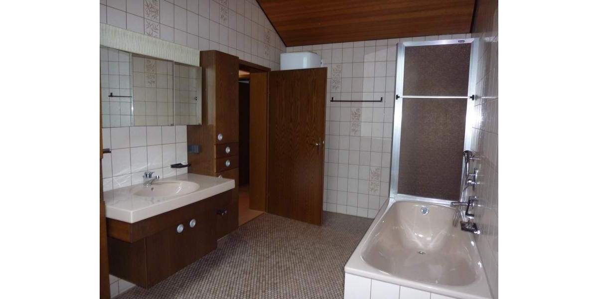 Mehrfamilienhaus, Wohnhaus Weilheim an der Teck Weilheim - 6 Zimmer, 410.000&euro; | Angebot:25743286