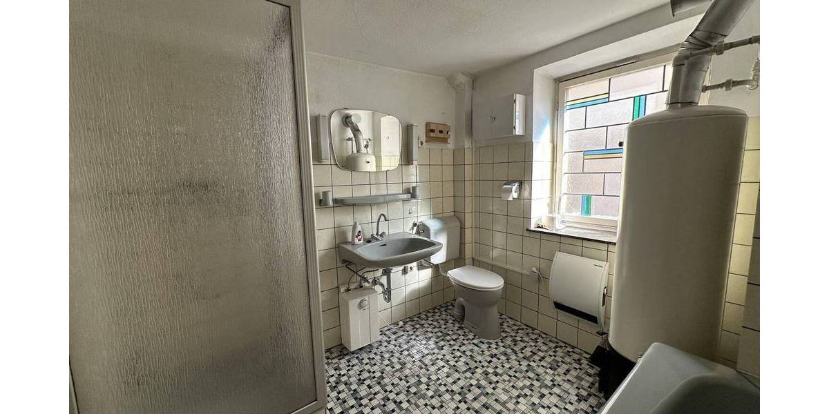 Einfamilienhaus Hirrlingen - 3 Zimmer, 110 m&sup2;, 120.000&euro; | Angebot:26697980