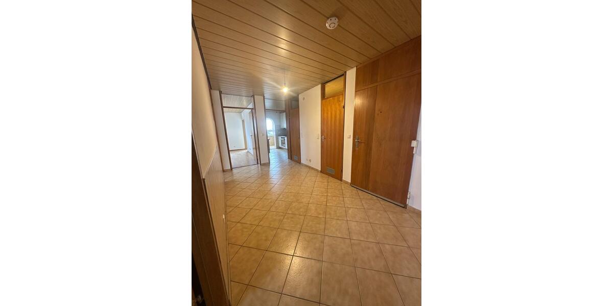 Hochparterre Sindelfingen Sindelfingen (Stadt) - 3.5 Zimmer, 90 m&sup2;, 1.300&euro; | Angebot:24870119