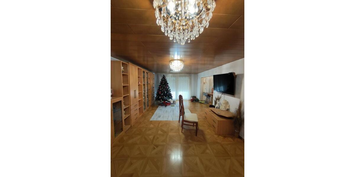 Etagenwohnung Oberboihingen - 5 Zimmer, 135 m&sup2;, 1.250.000&euro; | Angebot:27096387