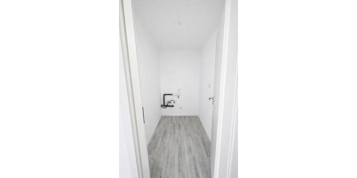 Etagenwohnung Esslingen am Neckar Pliensauvorstadt - 3 Zimmer, 75 m&sup2;, 1.350&euro; | Angebot:26644334
